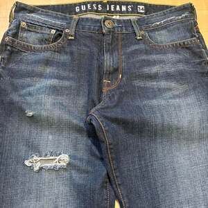 Vintage Guess Jeans Dark Wash Distressed Denim Skater Jeans Size 34